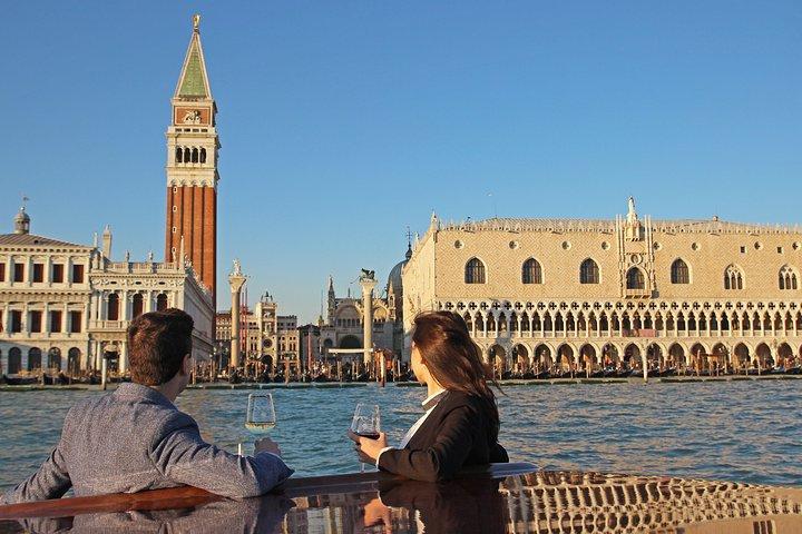 Venice Boat Tour + Exclusivo espectáculo de cristal de Murano