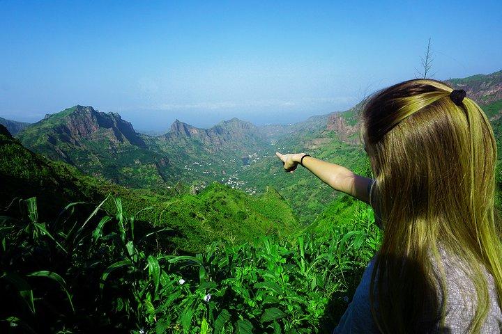 From Praia: Serra Malagueta to Principal Valley Hike & Lunch with a Local Family
