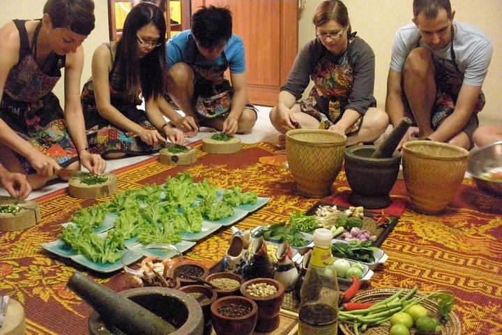Silom Thai Cooking Experience with Market Visit