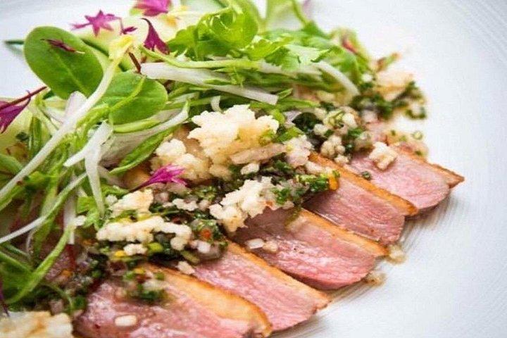 サフラン: 王の川での豪華なディナー・ヴォヤージュ