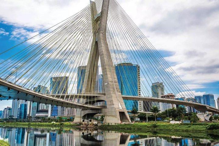 Traslado privado desde Campos do Jordão al aeropuerto de Sao Paulo (GRU)