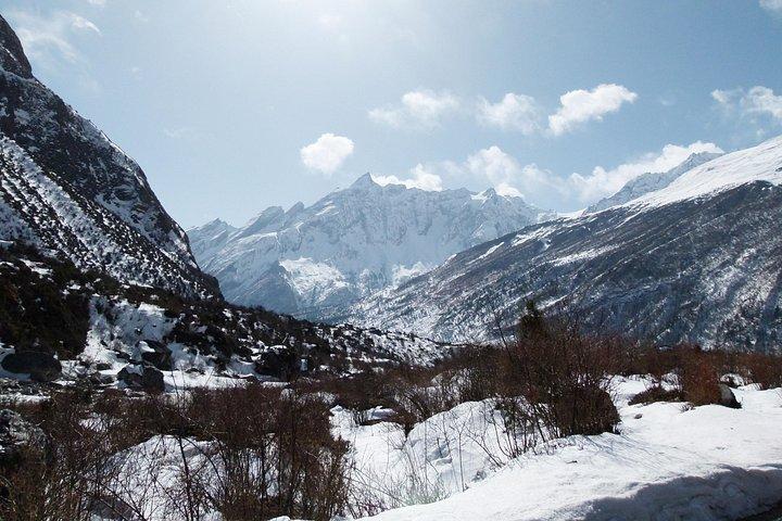 Manaslu Circuit Trek 17 Nights 18 Days