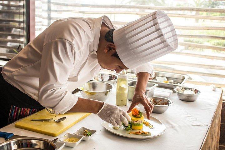 リマのプライベート カリナリー ツアー : ローカル マーケット、クッキング デモ、ラルコ博物館、ランチ