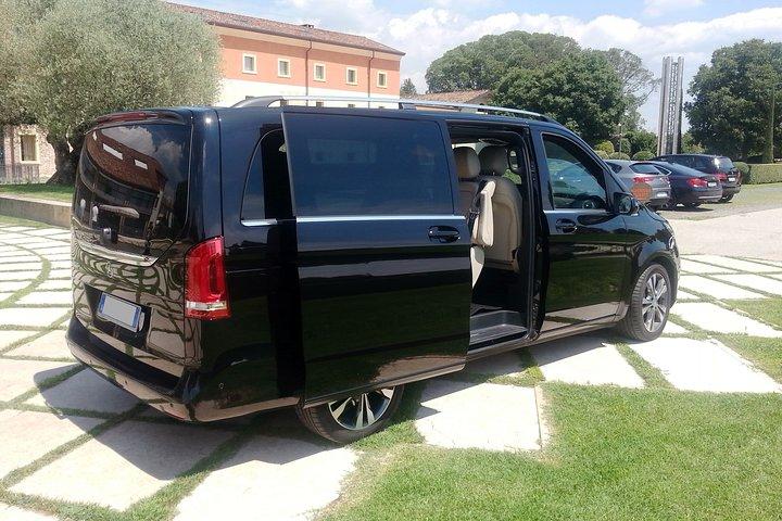 Transfert privé de luxe de Venise à Milan avec arrêt à Vérone (ou vice versa)
