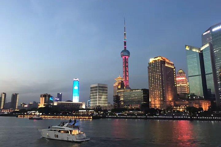 黄浦江クルーズと上海世博公園のピックアップ付きナイトツアー