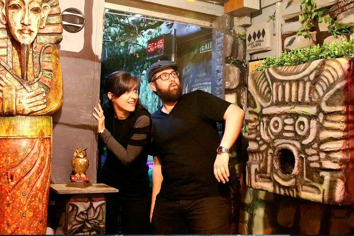 Private Group Puzzle-Solving Adventure Game: Temple