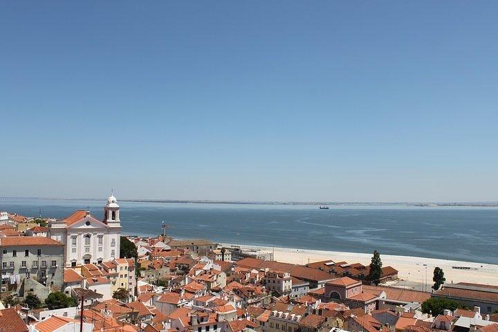 Lisbon Essential - Tour privado a pie