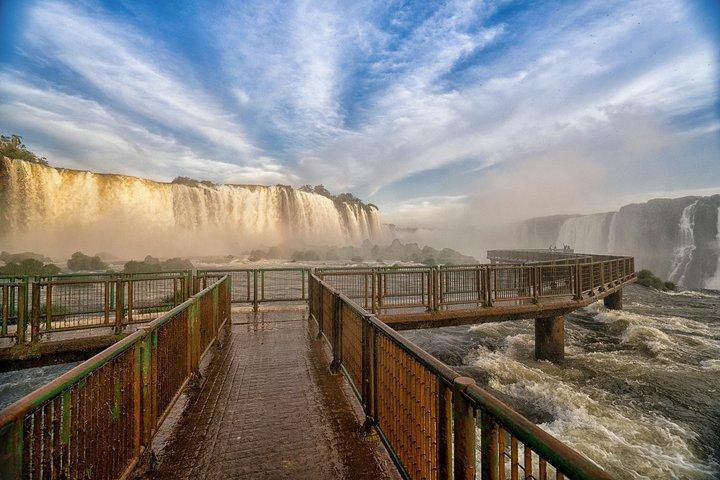 プエルトイグアスのイグアスの滝ツアーのブラジル側