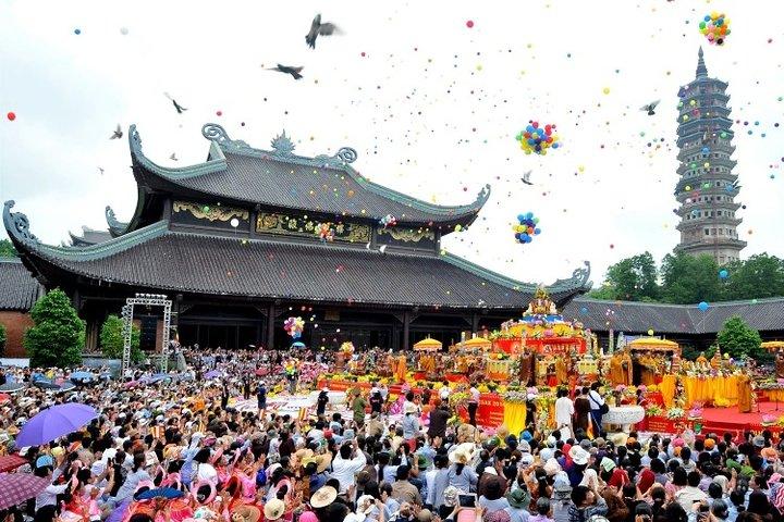 香水塔1ウェイ電気ケーブルカーを含むプライベート全日旅