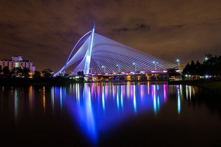 プトラレイククルーズでの夜のプトラジャヤツアー