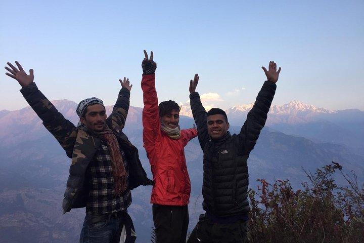 Sendero ecológico Ganga Jamuna en la colina de Tinsure: caminata por un pueblo de Nepal