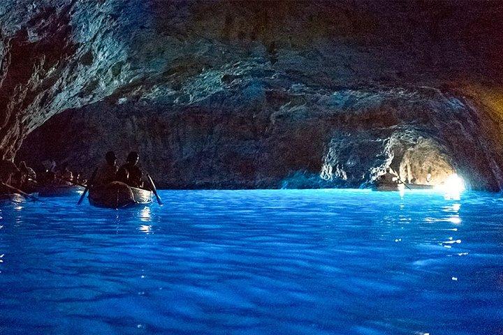 Excursion en bord de mer à Naples : excursion d'une journée à Capri avec déjeuner au départ de Naples