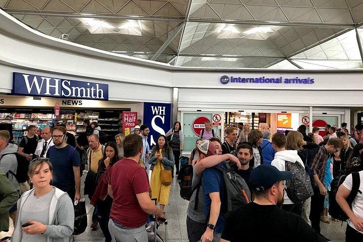 ロンドン発着のヒースロー空港プライベートトランスファー（郵便番号W1からW7）