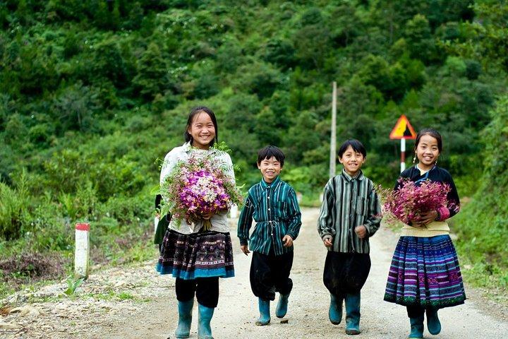 Sapa Villages vandring och hemvistelse 2 dagar/1 natt paketresa: bästsäljande