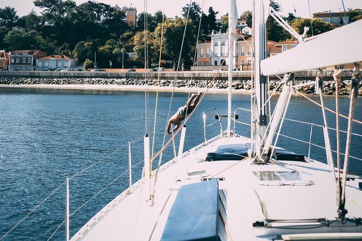Excursion en bateau privé de 4h - Voile, baignade et bain de soleil