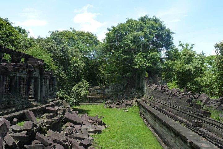 Full-Day Beng Mealea & Koh Ker Temples Tours
