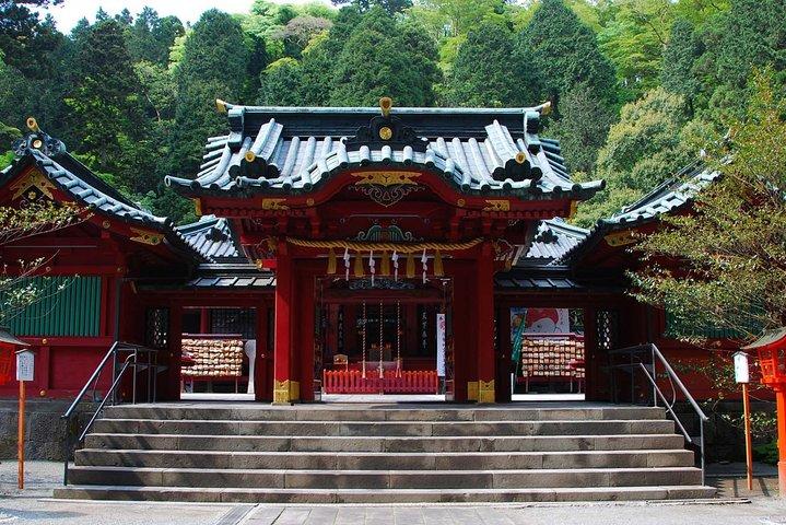 Anpassad privat rundtur i Hakone med en certifierad lokal guide