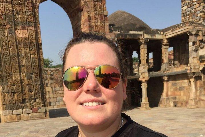 Delhi Highlights: Old & New Delhi Tour with Guide and Transfers