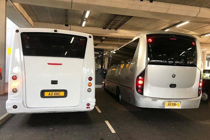 ロンドン発着のルートン空港プライベートトランスファー（郵便番号SW1からSW4）