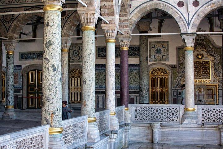 Explore Istanbul’s most magnificent sites of a full-day Private Tour