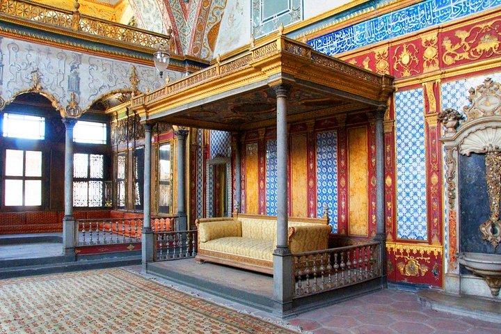 Explore Istanbul’s most magnificent sites of a full-day Private Tour