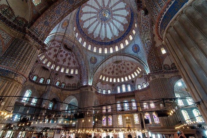 Explore Istanbul’s most magnificent sites of a full-day Private Tour