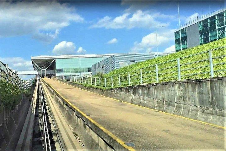 ロンドンスタンステッド空港のロンドン発着のプライベートトランスファー(郵便番号W1からW7)