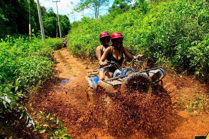 Experiencia de adrenalina (conducir vehículos todo terreno, hacer tirolinas y nadar en un cenote) en un día