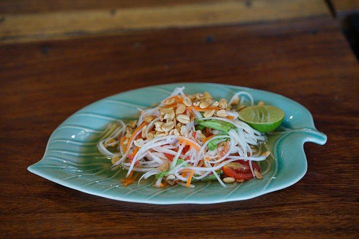 半日のチェンマイ料理教室：あなた自身のタイ料理を作る