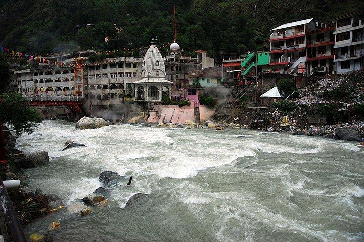 Divine Excursion: Gurudwara & Temple Tour from Dehradun