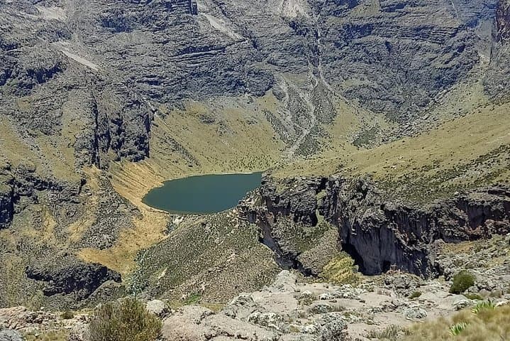 Mt. Kenya trekking 5 days Sirimon route