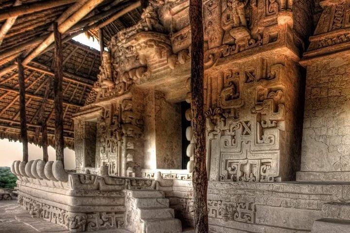 Private Day Trip: Ek Balam en Chichen Itza met Cenote en Tequila Factory
