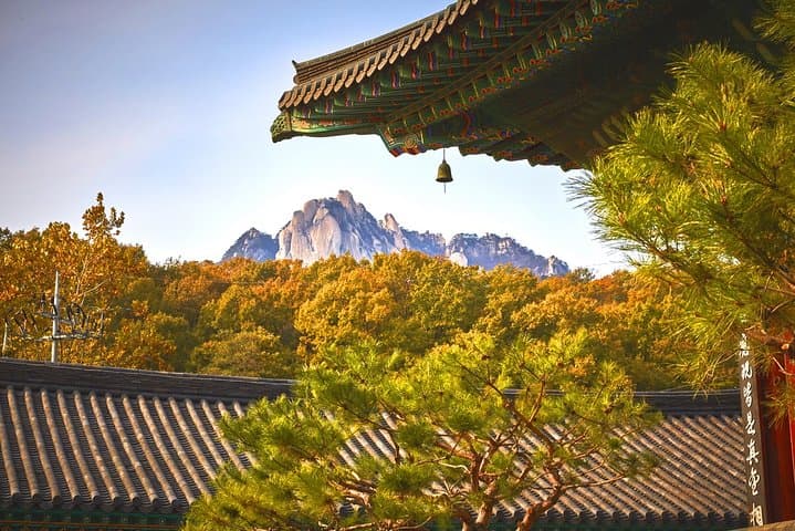 Private Bukhansan Mountain Hiking Tour with Korean Sauna