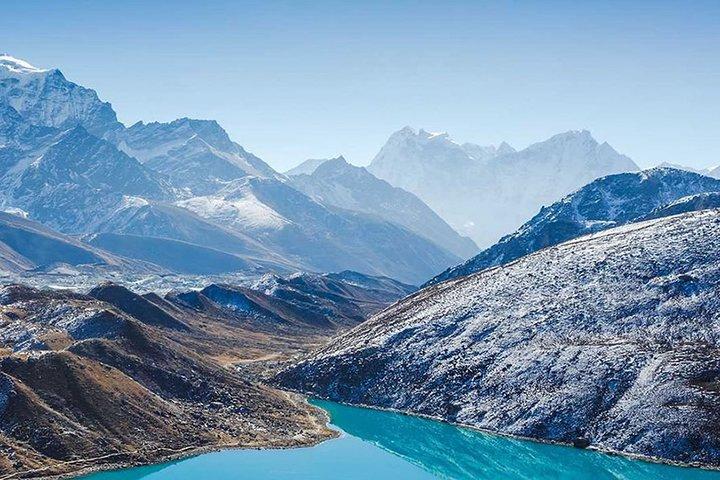 The Beauty of Gokyo Valley – 15 DAYS