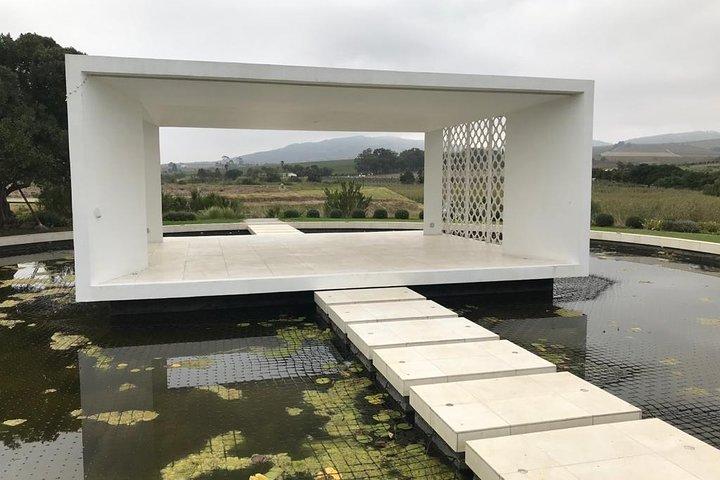 ケープワインランドとキスタンボッシュ植物園の1日ツアー。