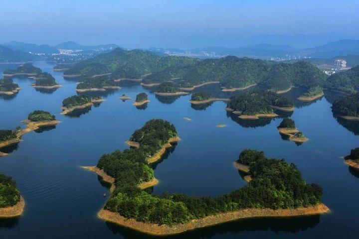 Viagem privada de ida e volta ao Lago Qiandao saindo de Hangzhou