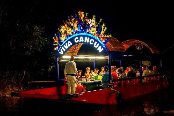 ソキシミルコでメキシカンナイトパーティー！ラウンド輸送が含まれています