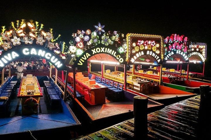 カンクンとリビエラ マヤからのソキシミルコ ツアー ナイト クルーズ