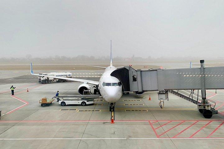 ハリッジ国際クルーズポートとロンドンルートン空港への/からのプライベートトランスファー