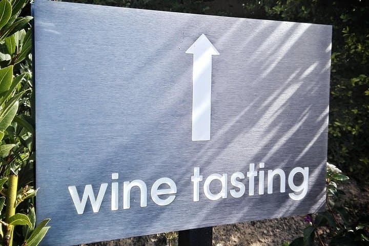Cape Winelands and Kisternbosch Botanical Garden Full Day Tour.