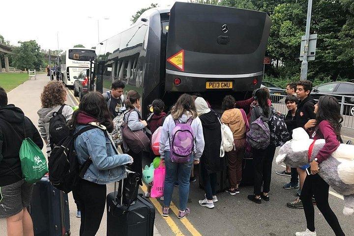 ロンドン発着のヒースロー空港プライベートトランスファー（郵便番号W1からW7）
