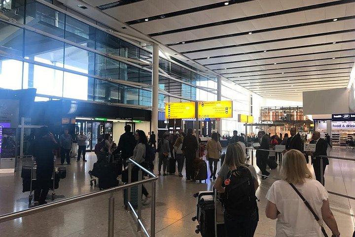 ロンドンヒースロー空港間のプライベートトランスファー-ロンドンガトウィック空港