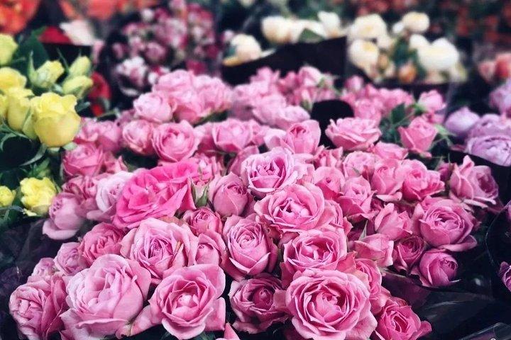 Visite privée d'une demi-journée du marché aux fleurs de Kunming et cours de cuisine de pâtisserie aux fleurs