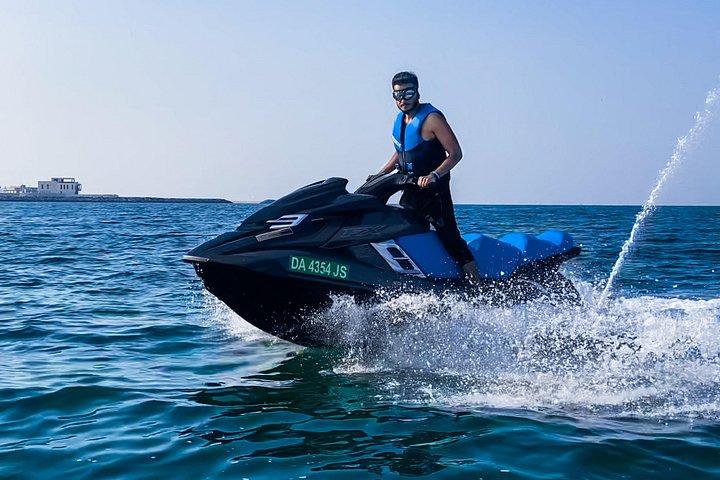 ドバイ：ジュースと一緒にジェットスキーでブルジュ・ハリファとブルジュ・アル・アラブへ