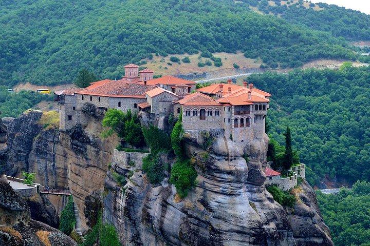 Delphi & Meteora Two (2) days Tour