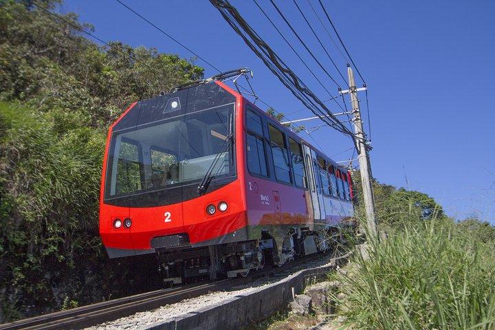 リオ半日：列車で行くキリスト、マラカナン、大聖堂＆セラロン