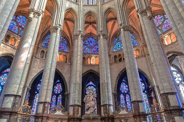 カテドラルの時代(ルーアン、アミアン、ボーヴェ):日帰り旅行(昼食付き)
