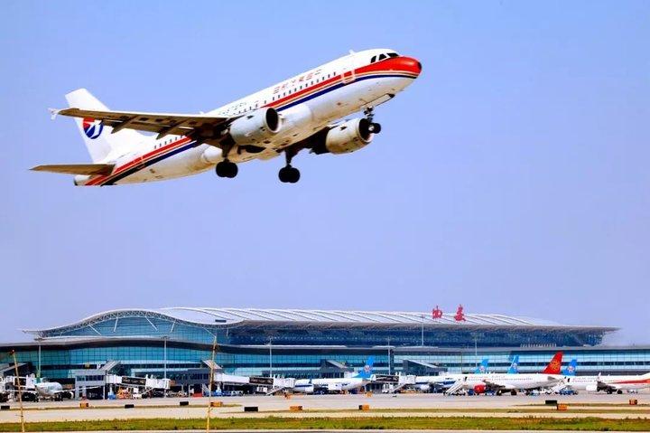 Transfert privé à l'arrivée: de l'aéroport international de Xi'an Xianyang (XIY) à l'hôtel de la ville