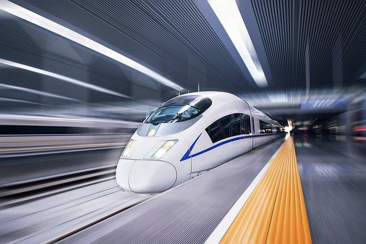 Passagem do trem-bala de Nanjing para Hangzhou com transferência da estação de trem