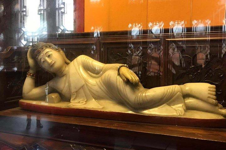Visite privée des sites historiques de Shanghai et croisière le long de la rivière Huang Pu
